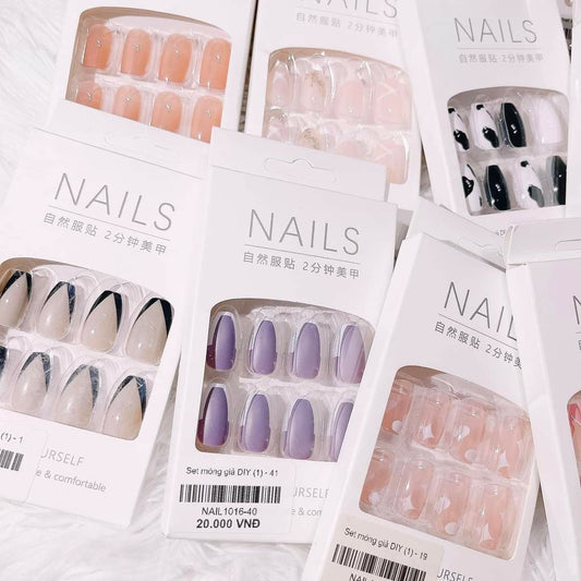 Press on nails